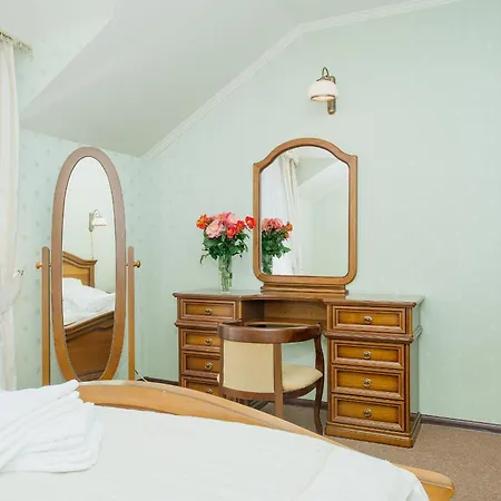 Zolota Gora Hotel-rancho Otel Ujgorod